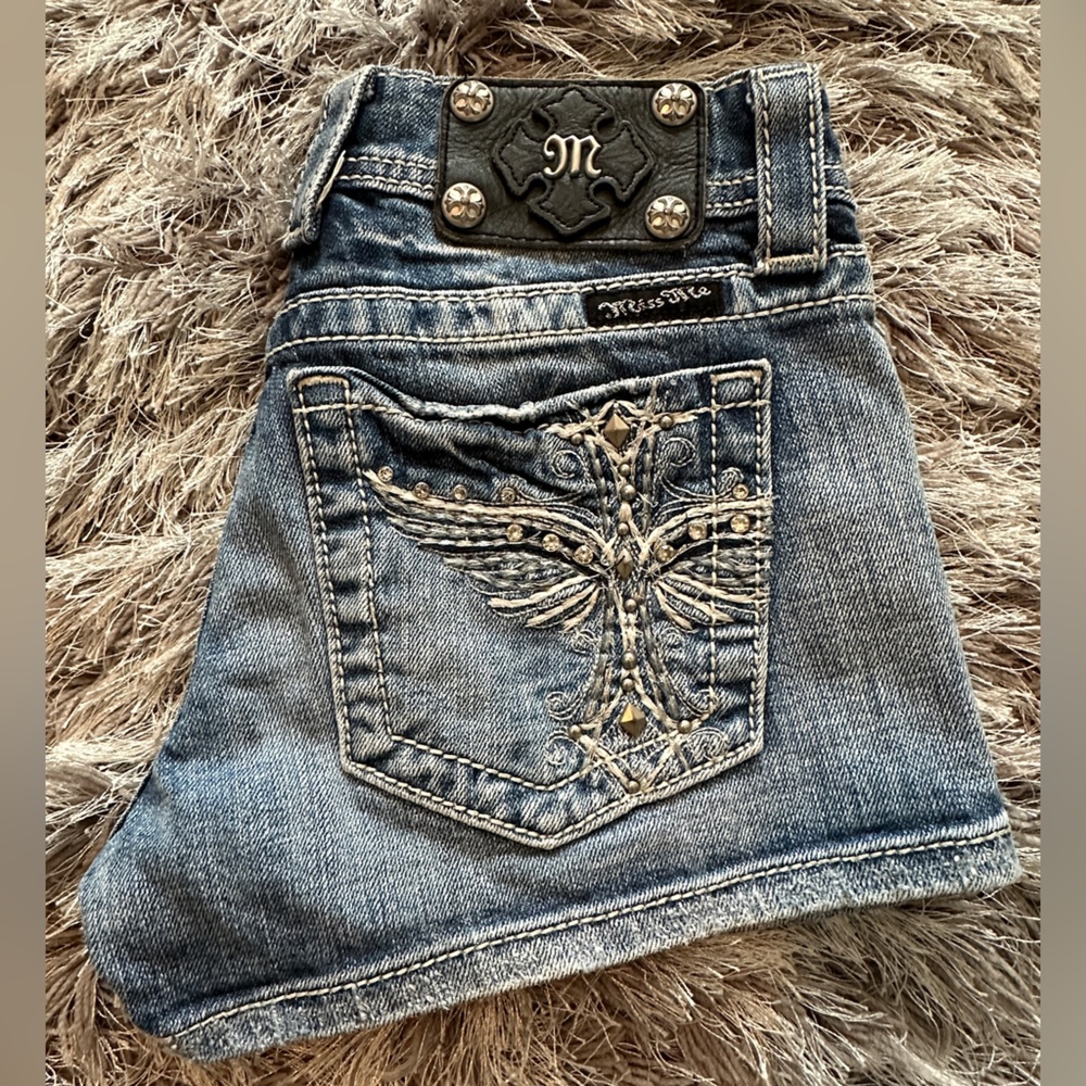 Miss Me Shorts sz 26